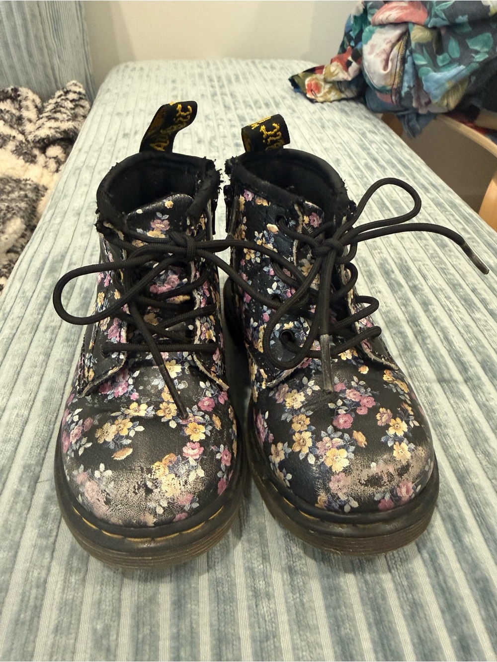 Dr. Martens Brooklee 8 Black Floral Lace-Up combat doc martens Boots toddler 6